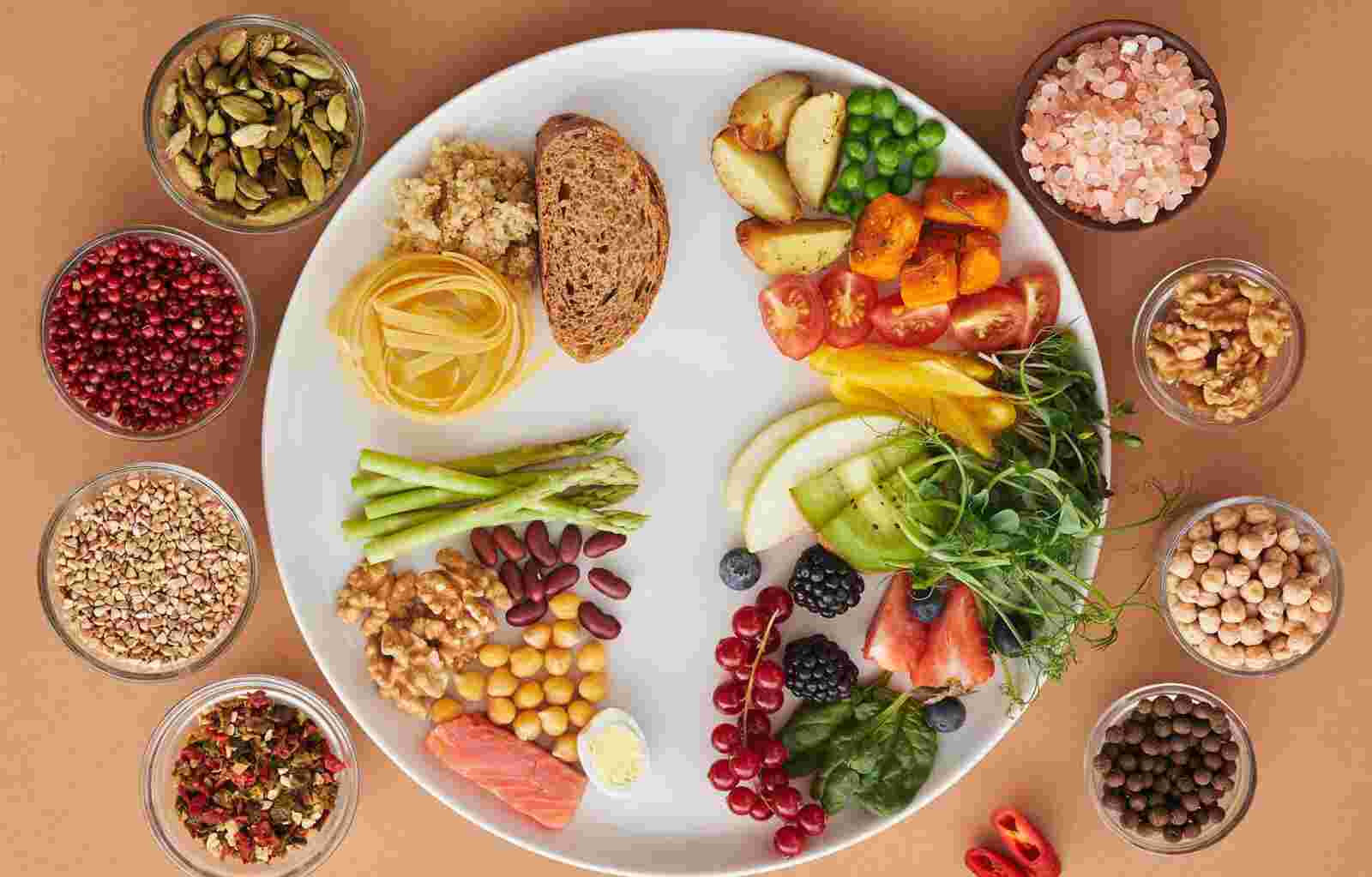 The Role of Nutrition in Senior Health: Strategies for Maintaining a Balanced Diet